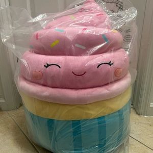 JUMBO 24” Squishmallow Deidre the Cupcake